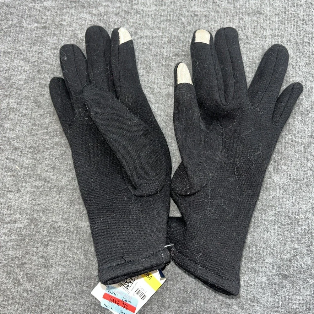 Club‎ room women's black gloves size medium NWT $120